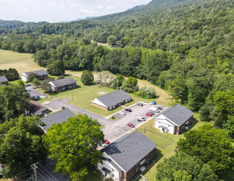 24 Unit Multi-Family in Jasper, TN - Dog Park, Club House, and Community Laundry Room